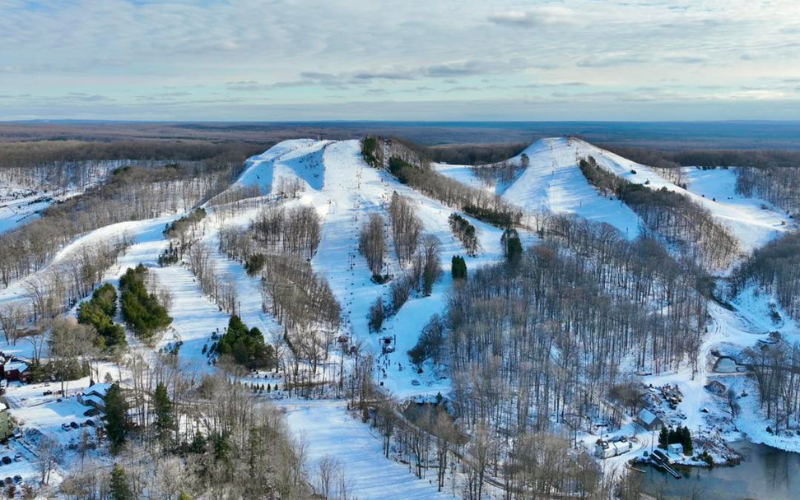 Caberfae Peaks: A Hidden Skiing Treasure Near Cadillac, Michigan